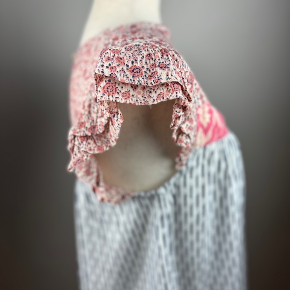 THML (M) Flutter Sleeve Top, NWT - Picture 3 of 6